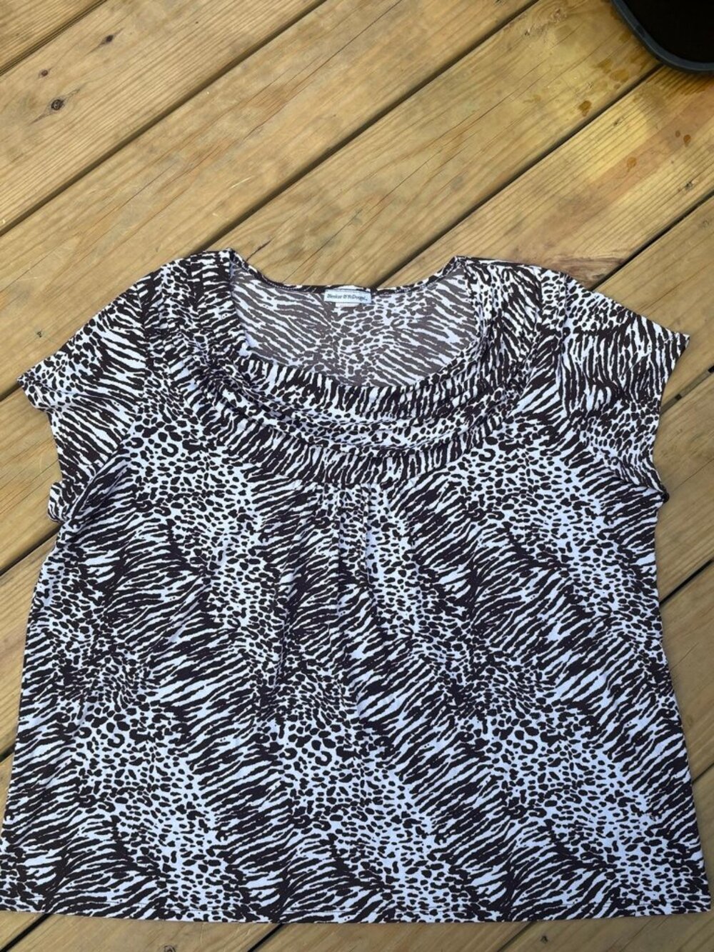 Bleecker & McDougal Women’s Animal Print Cowl Neck Top Short Sleeve XL